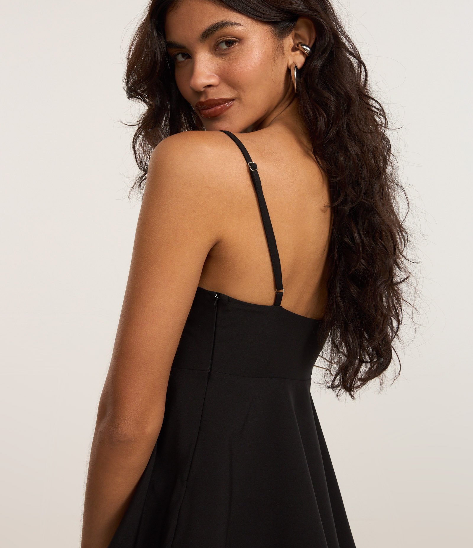 Blusa Peplum em Alfaiataria om Decote Diferenciado Preto 4