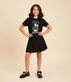 Camiseta Infantil com Estampa da Wandinha - Tam 5 a 14 Anos
