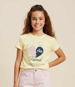 Camiseta Regular Infantil com Estampa de Coração Besties Friends - Tam 5 a 14 anos