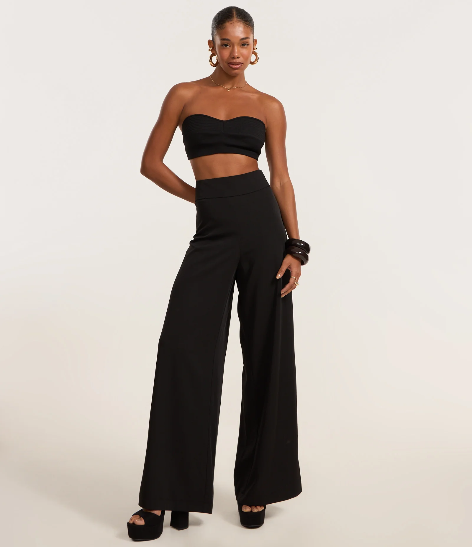 Blusa Top Faixa com Decote Pespontado Preto 2