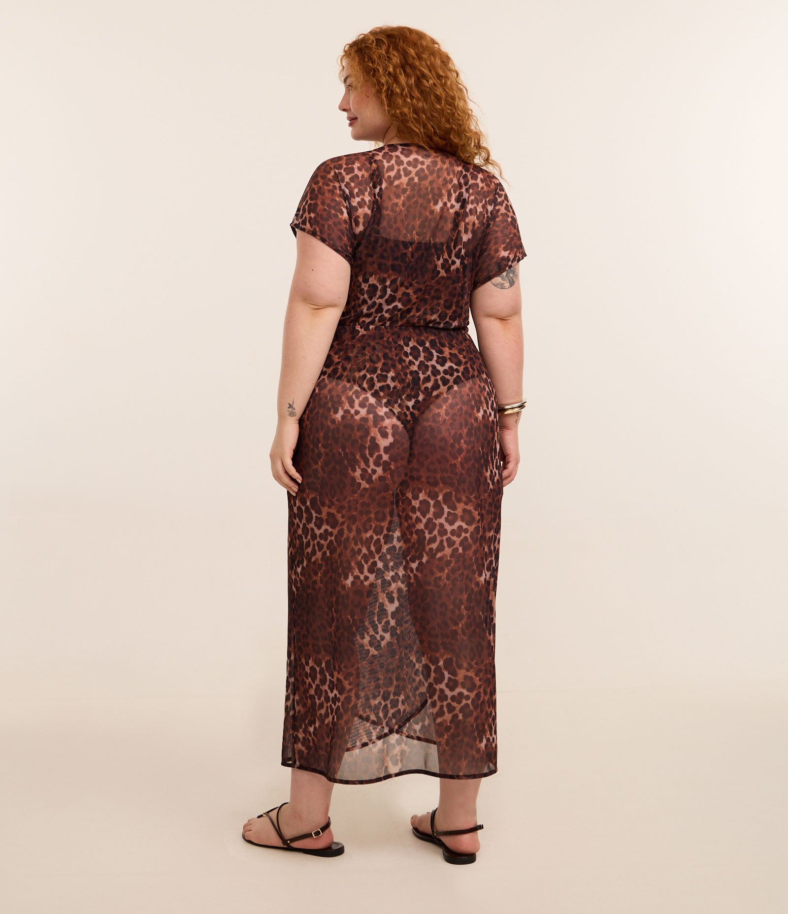 Saída de Praia Vestido Envelope em Tule com Estampa Animal Print Onça Curve & Plus Size Marrom 4