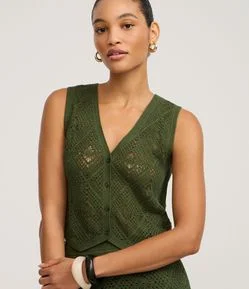 Blusa em Tricô de Efeito Crochê com Barra V