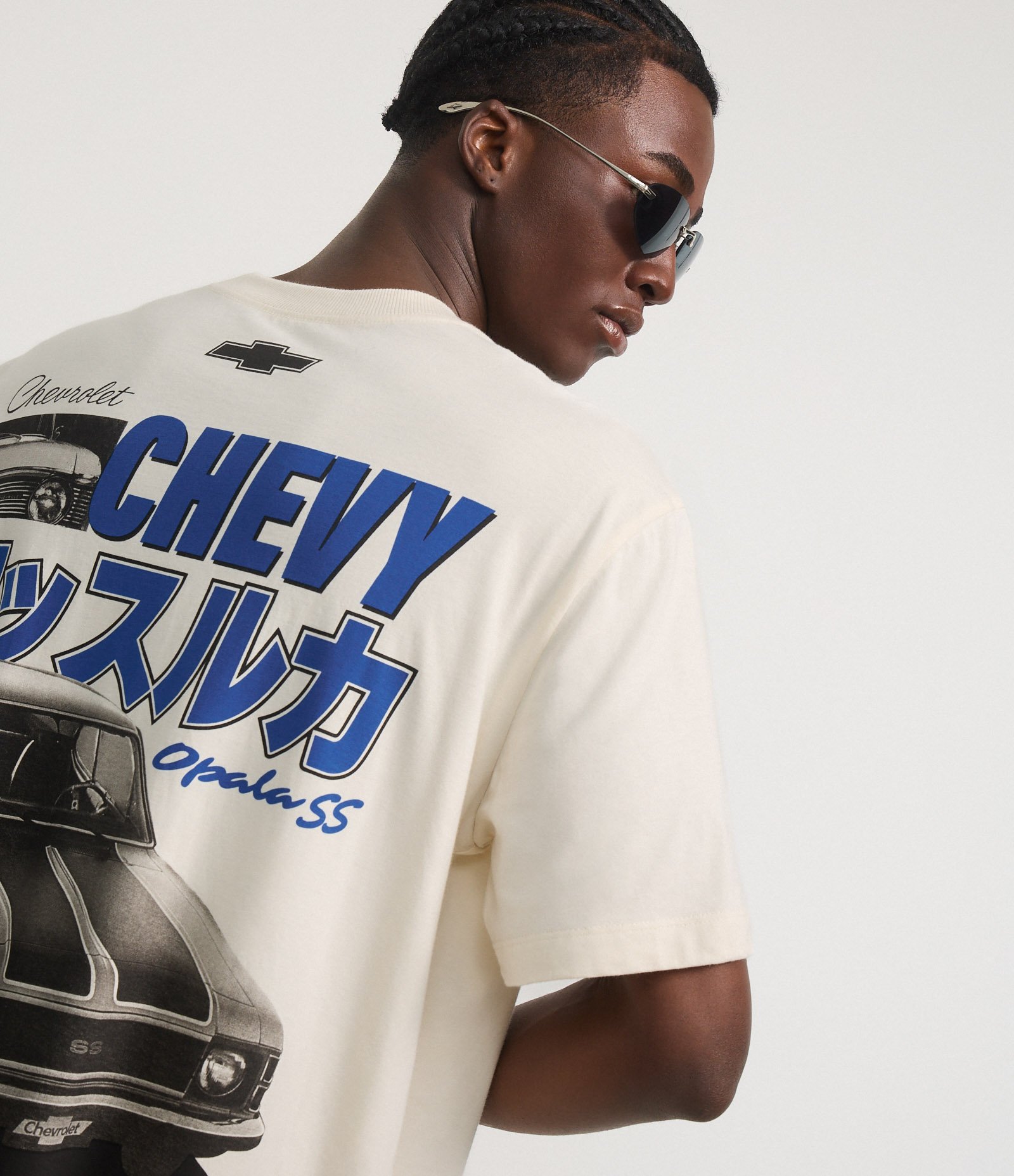 Camiseta Comfort em Algodão com Estampa  Chevrolet Bege 5