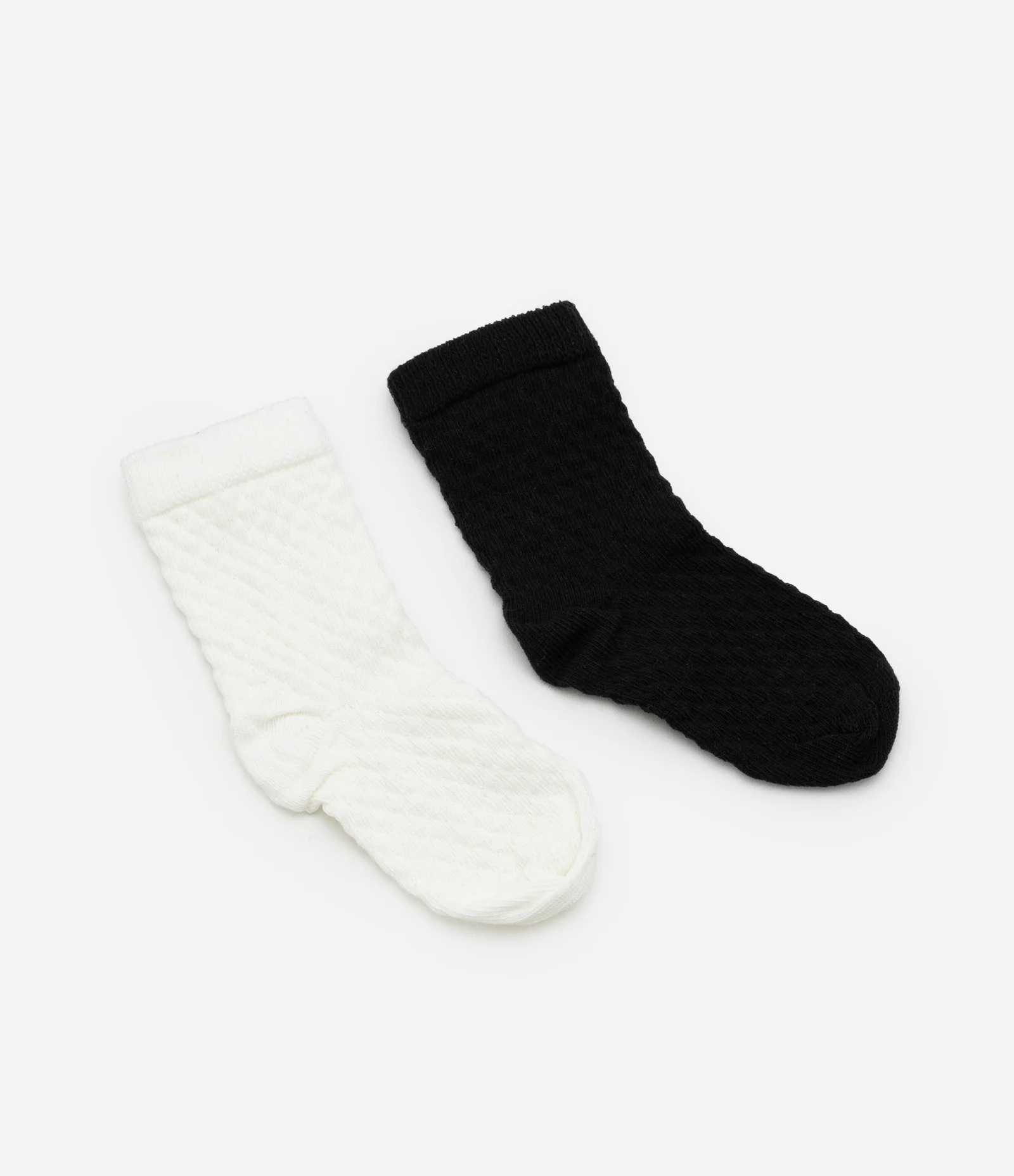 Kit 02 Meias Infantis Texturizadas com Lacinho - Tam 0 a 12 meses Preto/Branco 2