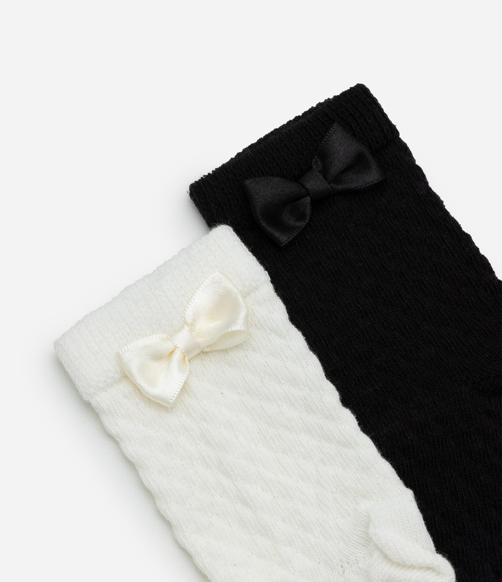Kit 02 Meias Infantis Texturizadas com Lacinho - Tam 0 a 12 meses Preto/Branco 3