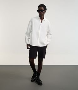 Bermuda Slim em Sarja Alfaiatada