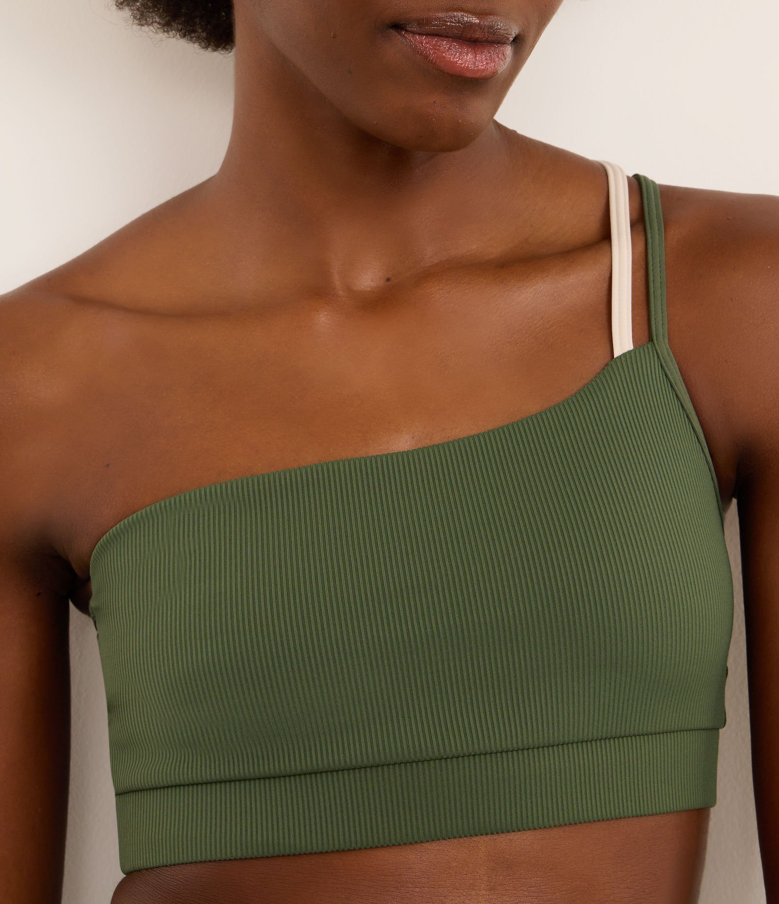 Top Ombro Único Esportivo em Microfibra Canelada Verde 3