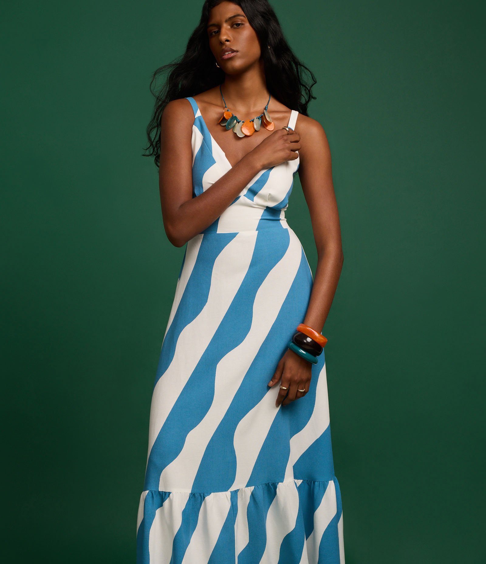 Vestido Evasê Long Midi em Viscolinho com Listras Diagonais Azul/Branco 5