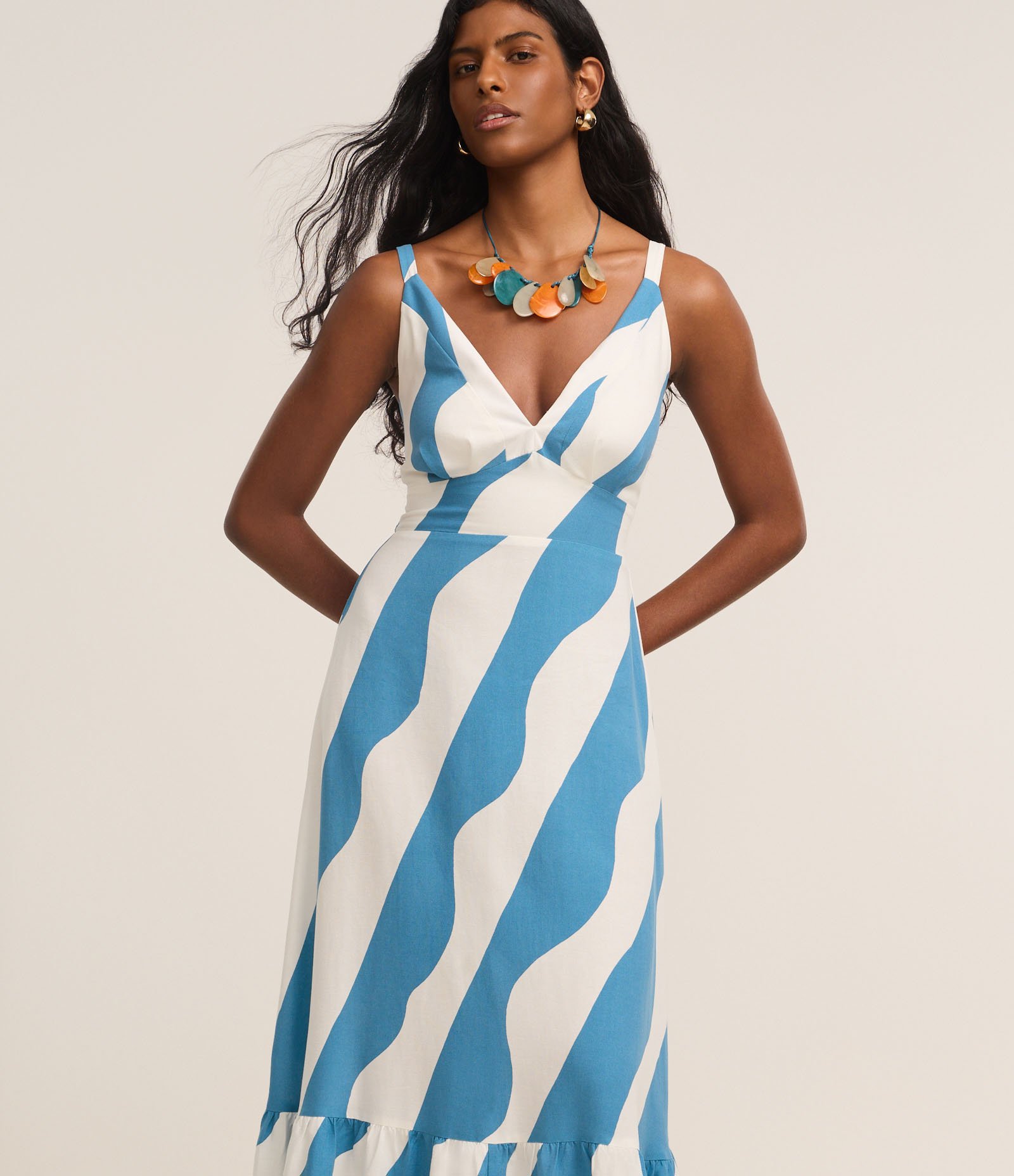 Vestido Evasê Long Midi em Viscolinho com Listras Diagonais Azul/Branco 2