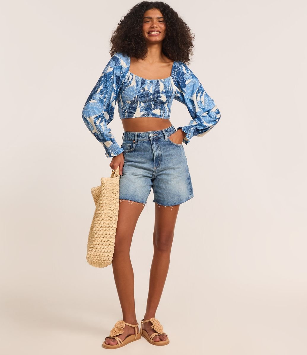Blusa Cropped Texturizada em Lastex com Estampa Floral e Decote