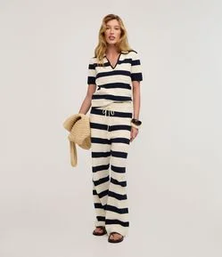 Calça Reta Listrada em Tricô com Elástico e Amarração no Cós