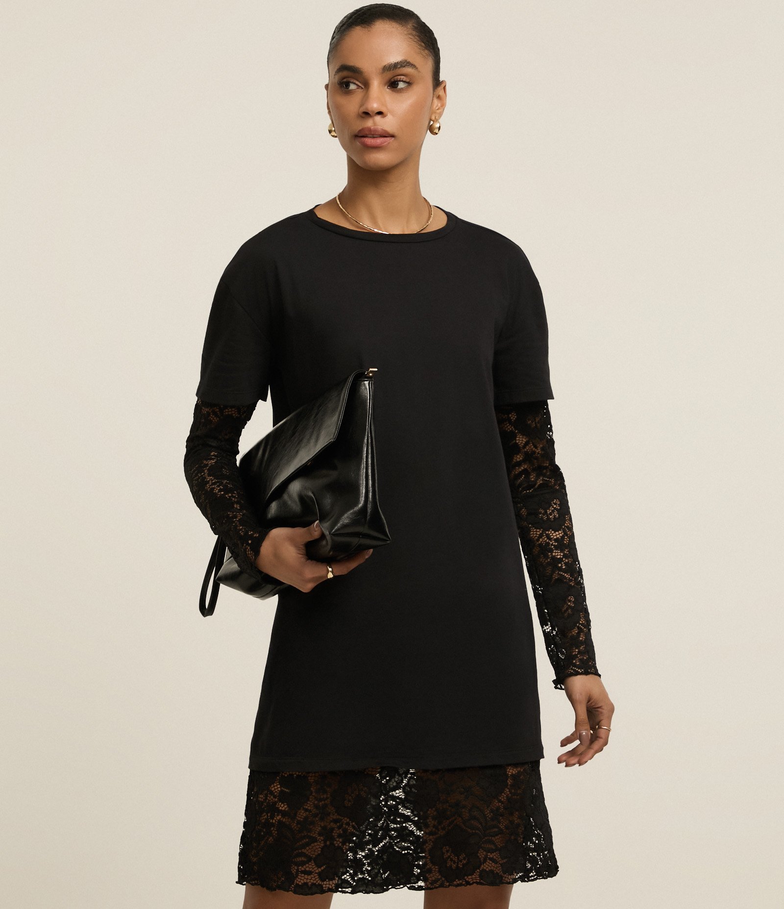 Vestido comfort em Algodão com Forro Manga Curta e Rendas Preto 1
