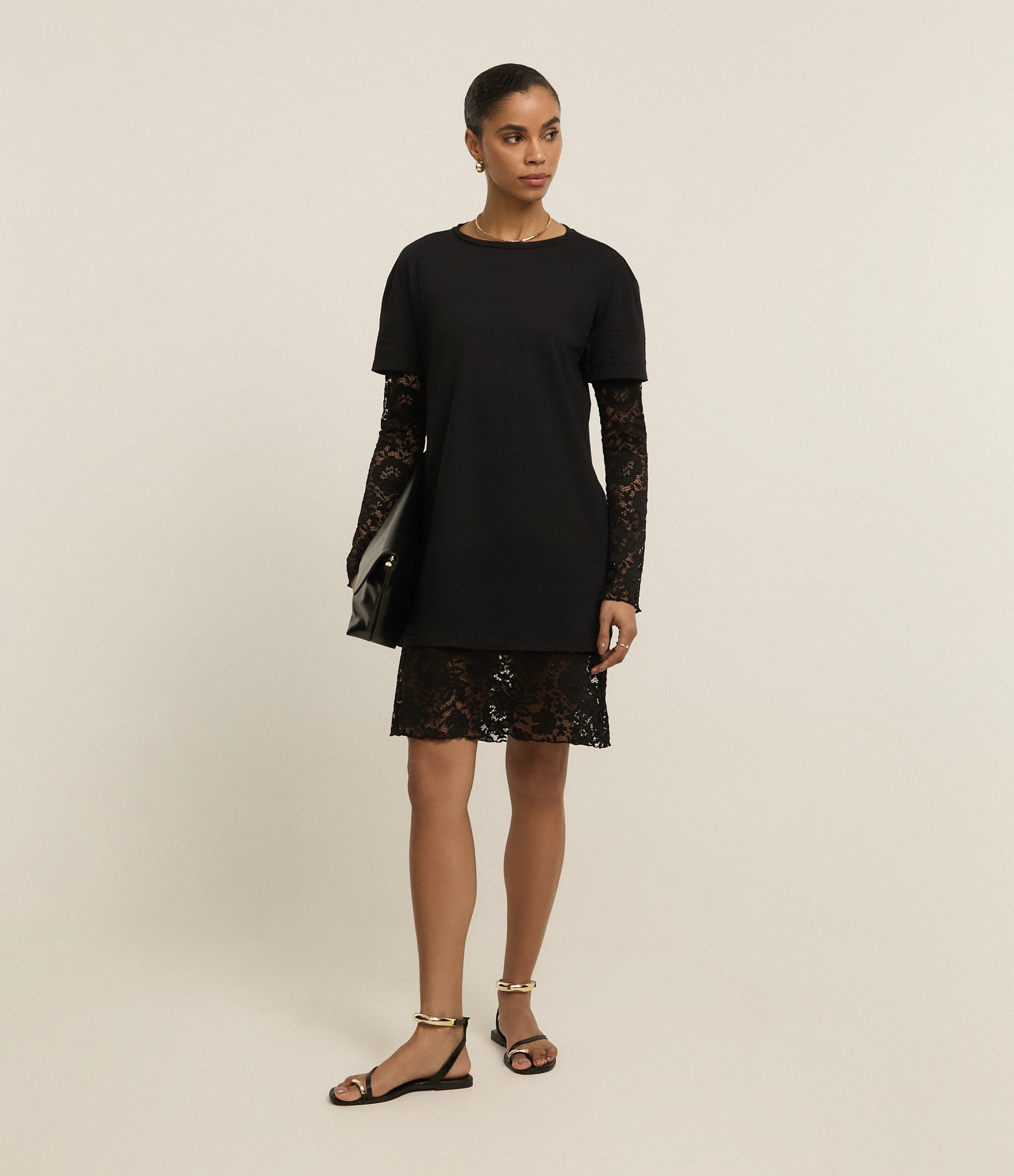 Vestido comfort em Algodão com Forro Manga Curta e Rendas Preto 2