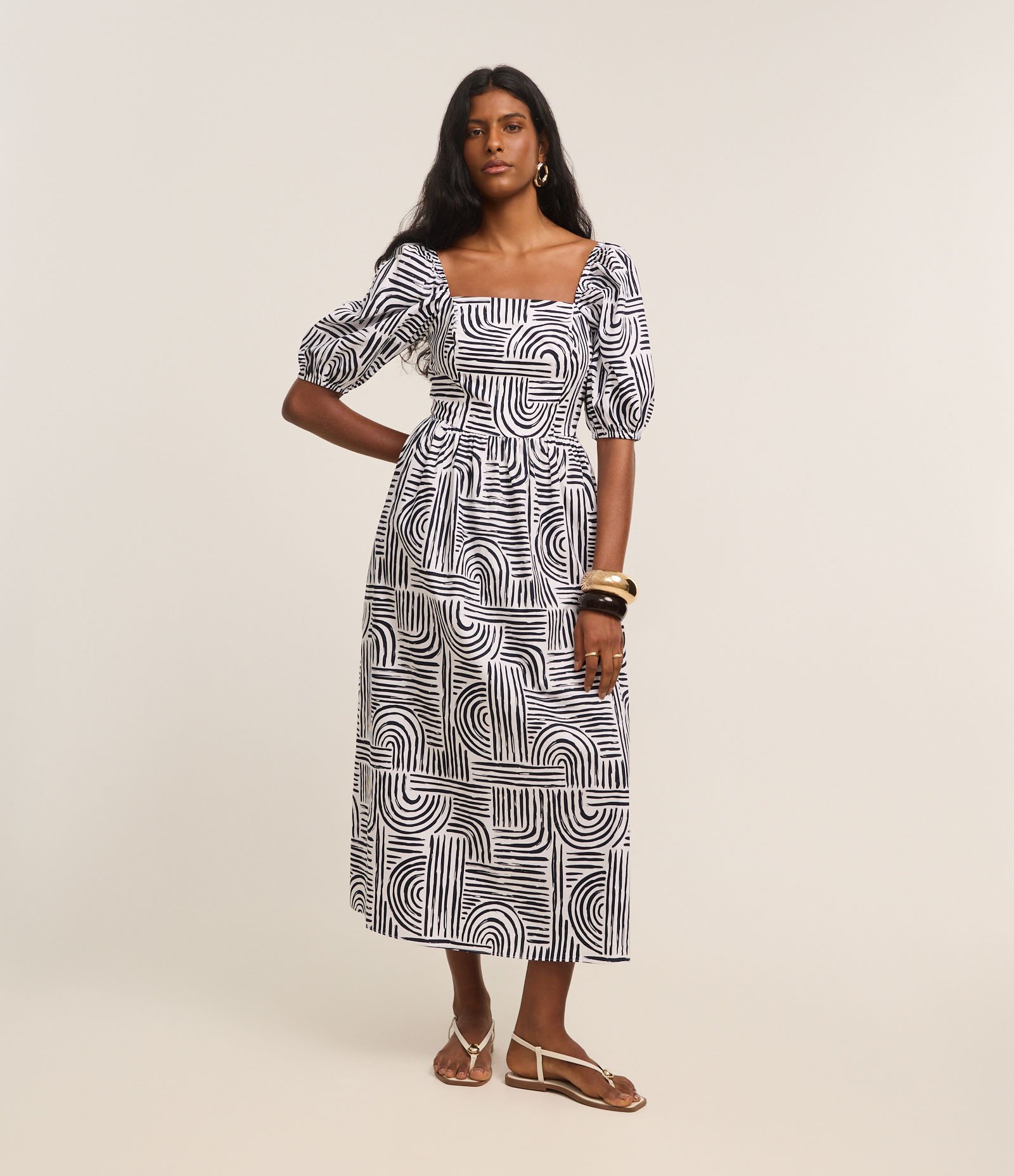 Vestido Evasê Midi em Tricoline com Estampa Geométrica Azul Escuro/Branco 2