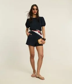 Short em Airflow com Cós Alfaiatado e Bolsos