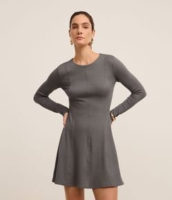 Vestido Evasê Curto em Ribana com Recortes