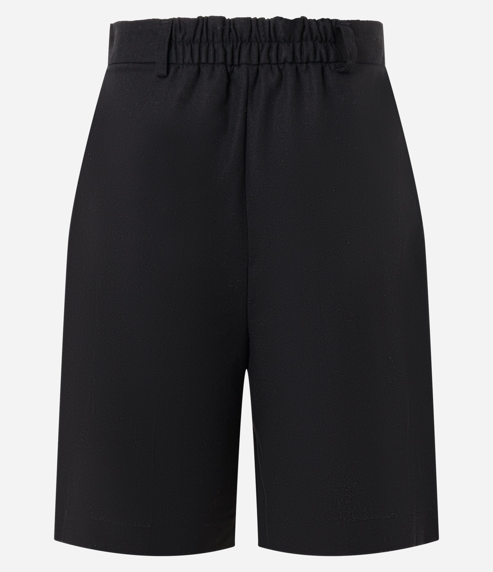 Bermuda com Cinto e Fivela Meia Lua Preto 6