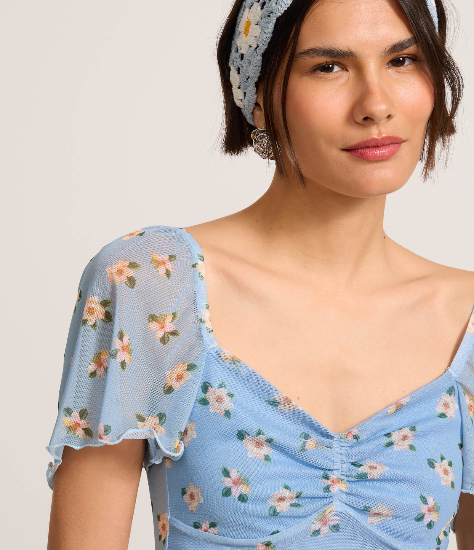 Blusa Cropped em Tule com Manga Soltinha e Estampa Floral Azul 3