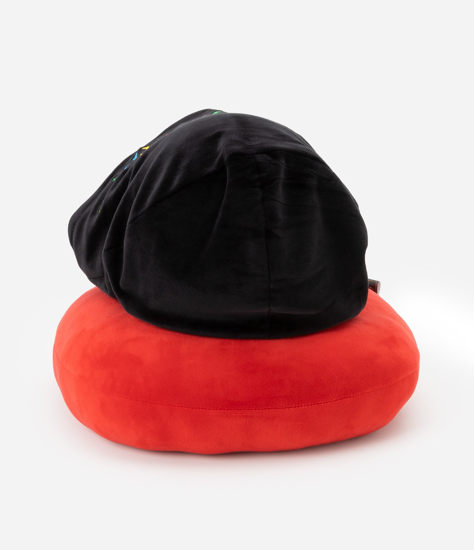 Travesseiro de Viagem em Poliamida com Capuz
e Estampa Harry Potter Preto 5