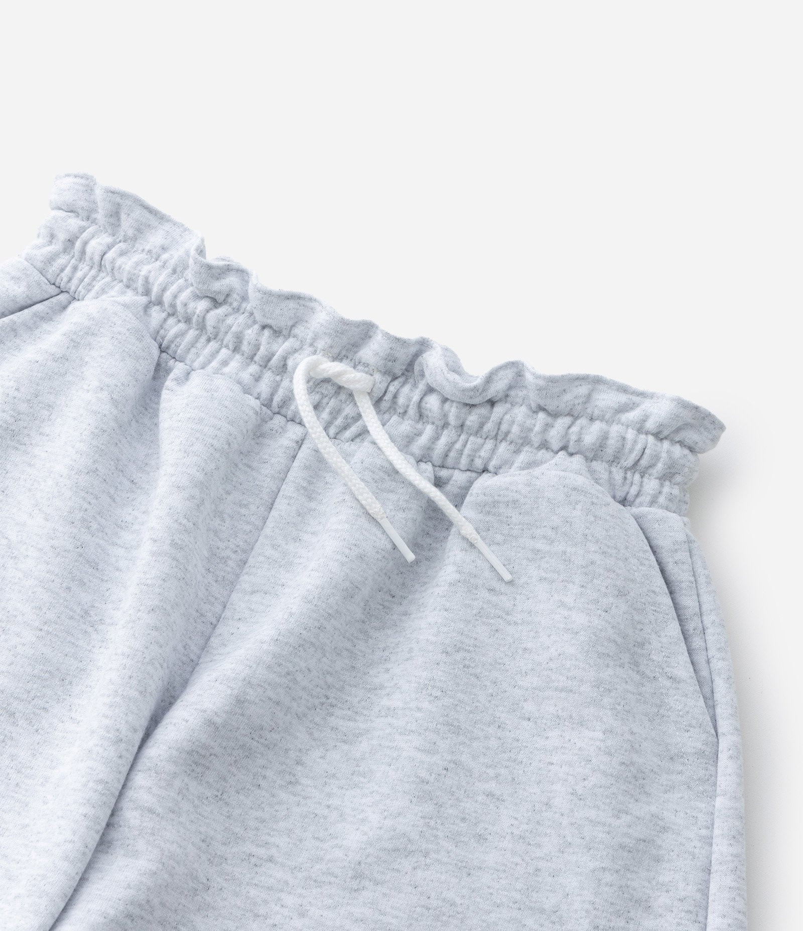 Short Clochard Infantil em Moletinho com Bolso - Tam 5 a 14 Anos Cinza Claro 7