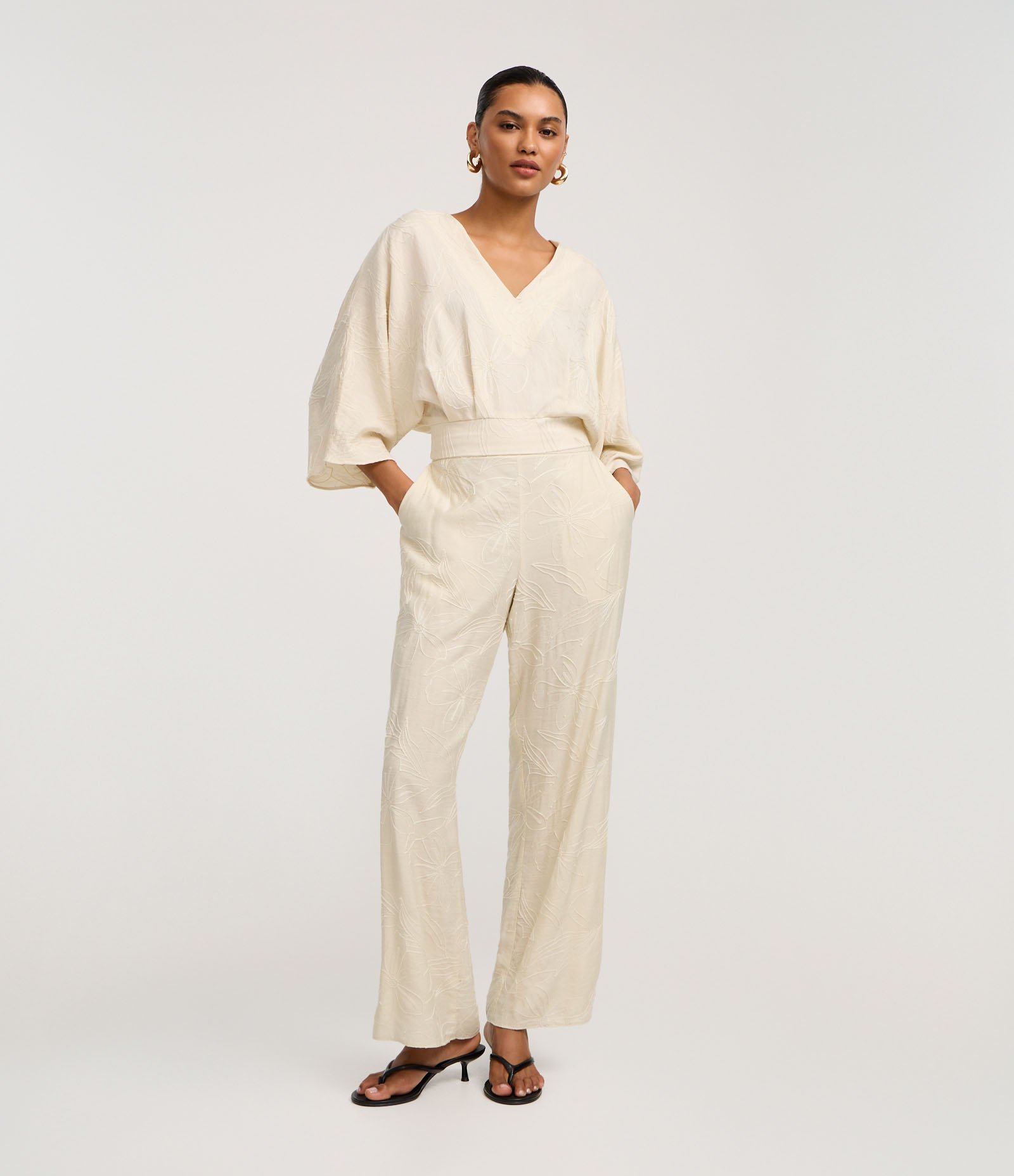 Blusa em Laise com Bordado Floral e Manga 7/8 Off White 2