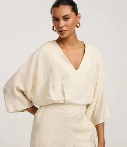 Blusa em Laise com Bordado Floral e Manga 7/8