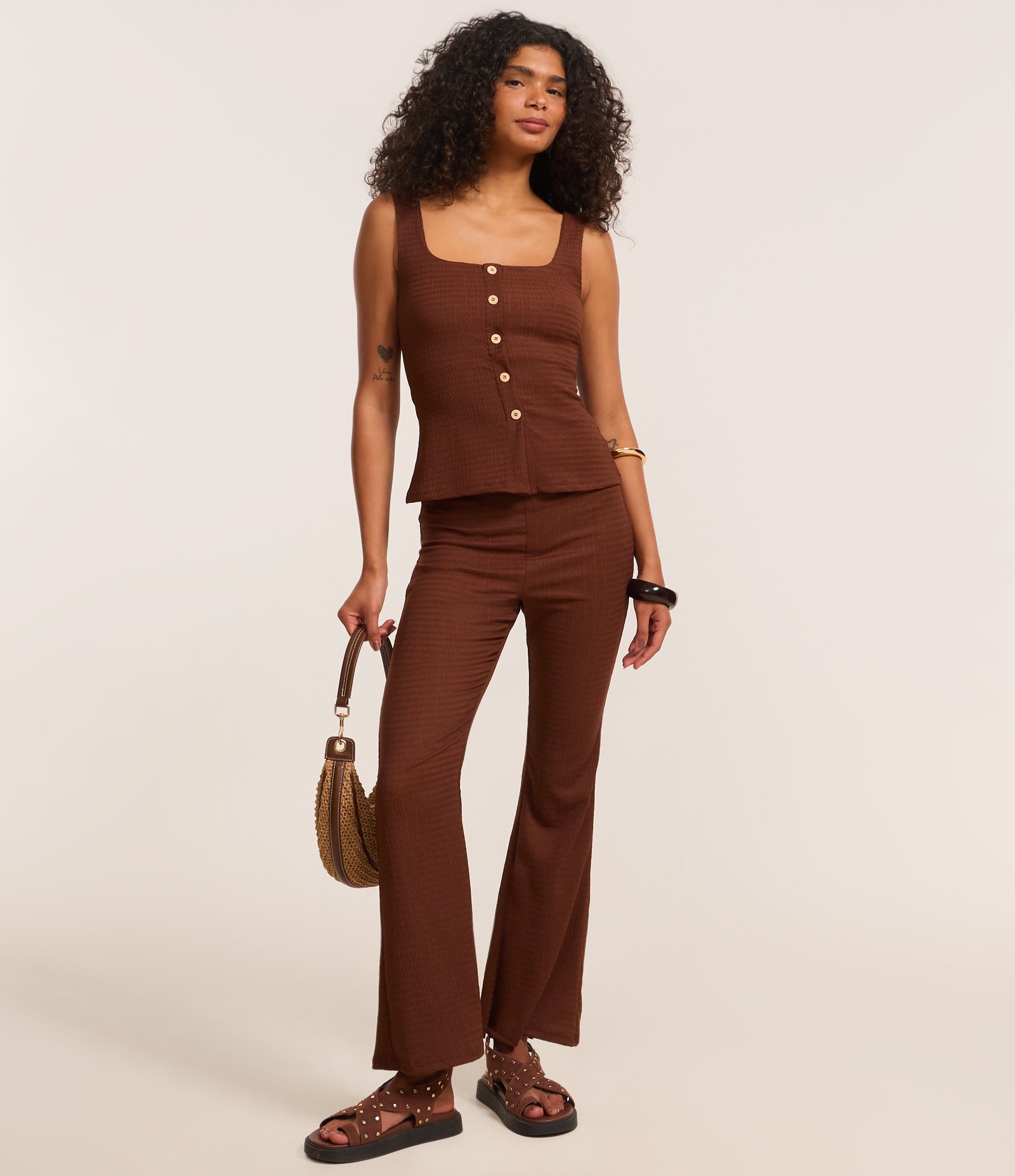 Blusa Texturizada com Decote Quadrado e Botões Marrom 2