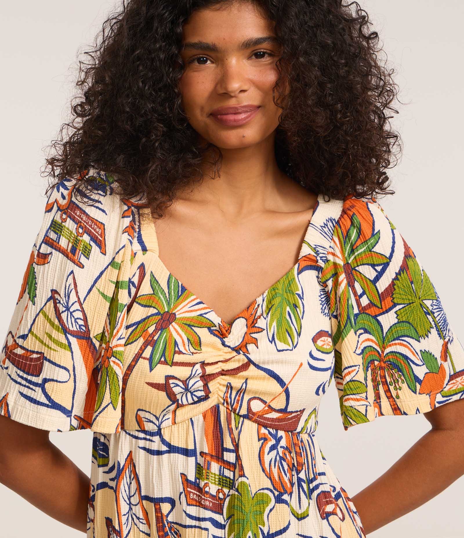 Vestido Curto com Decote Coração e Estampa Natural Multicores 3