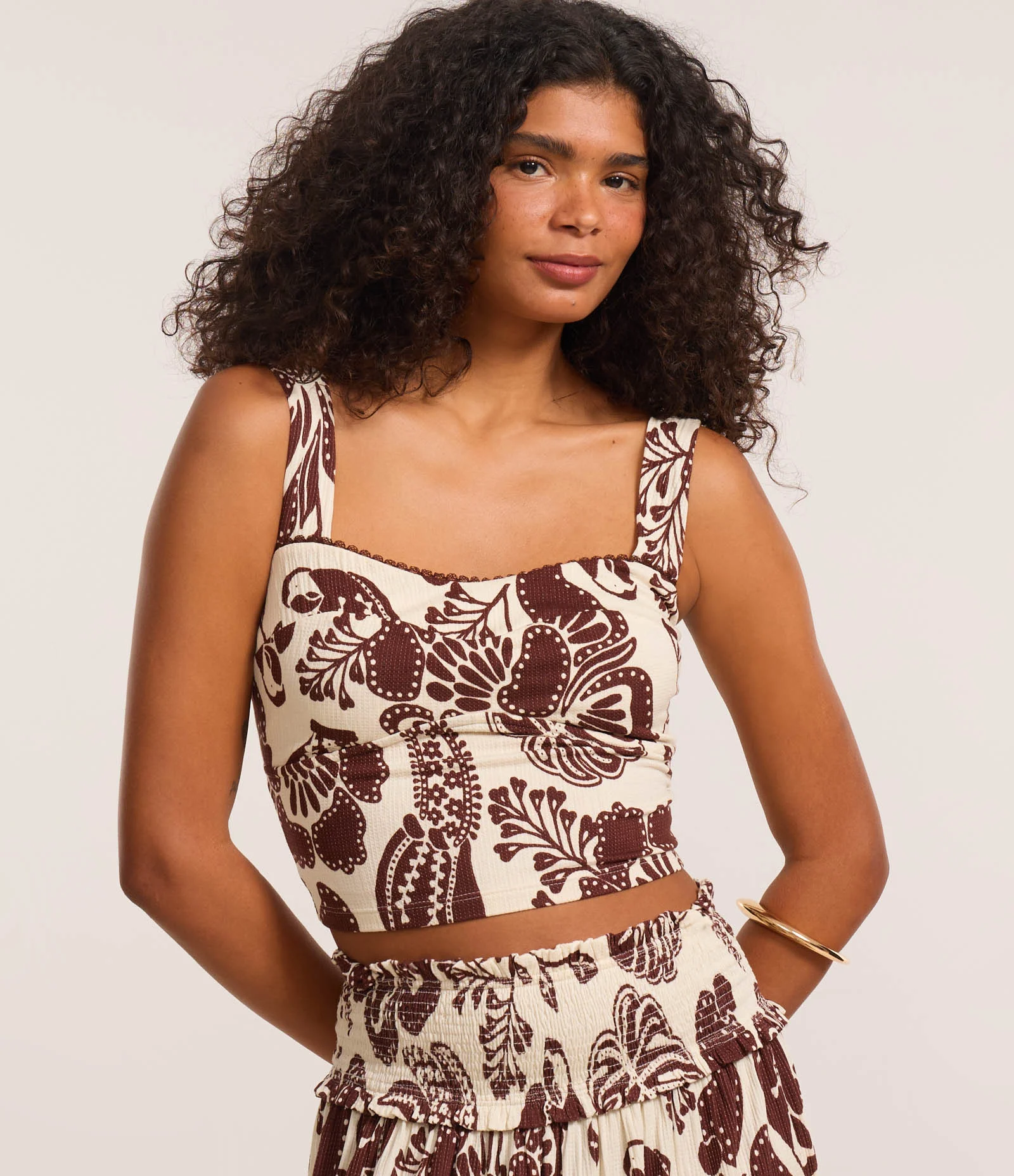 Blusa Cropped Texturizada com Estampa Caju Bicolor Off White 1