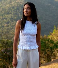 Blusa Regata em com Lastex e Babadinho na Barra