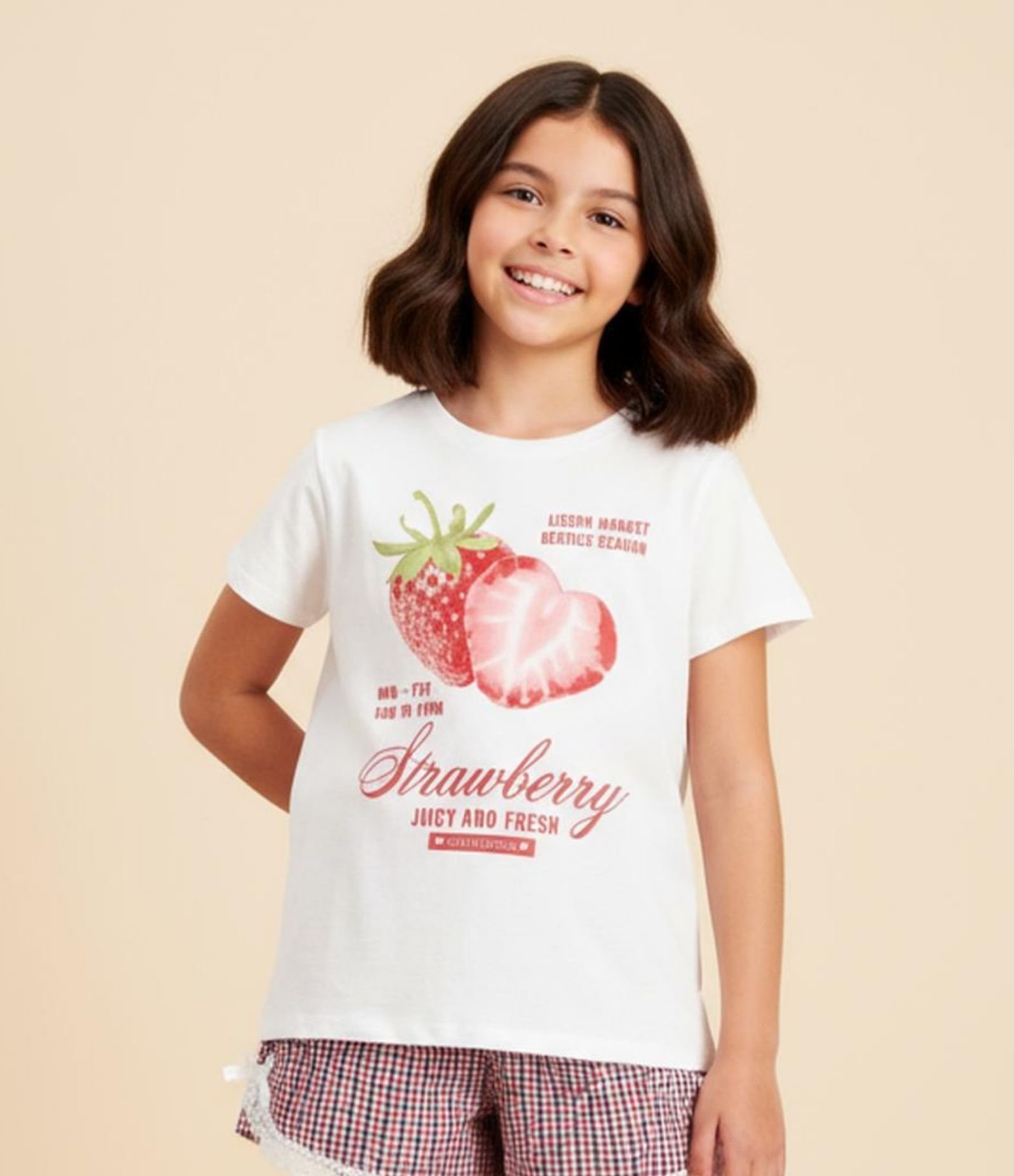 Camiseta  Regular Infantil com Estampa de Morango - Tam 7 a 14 Anos Branco 1