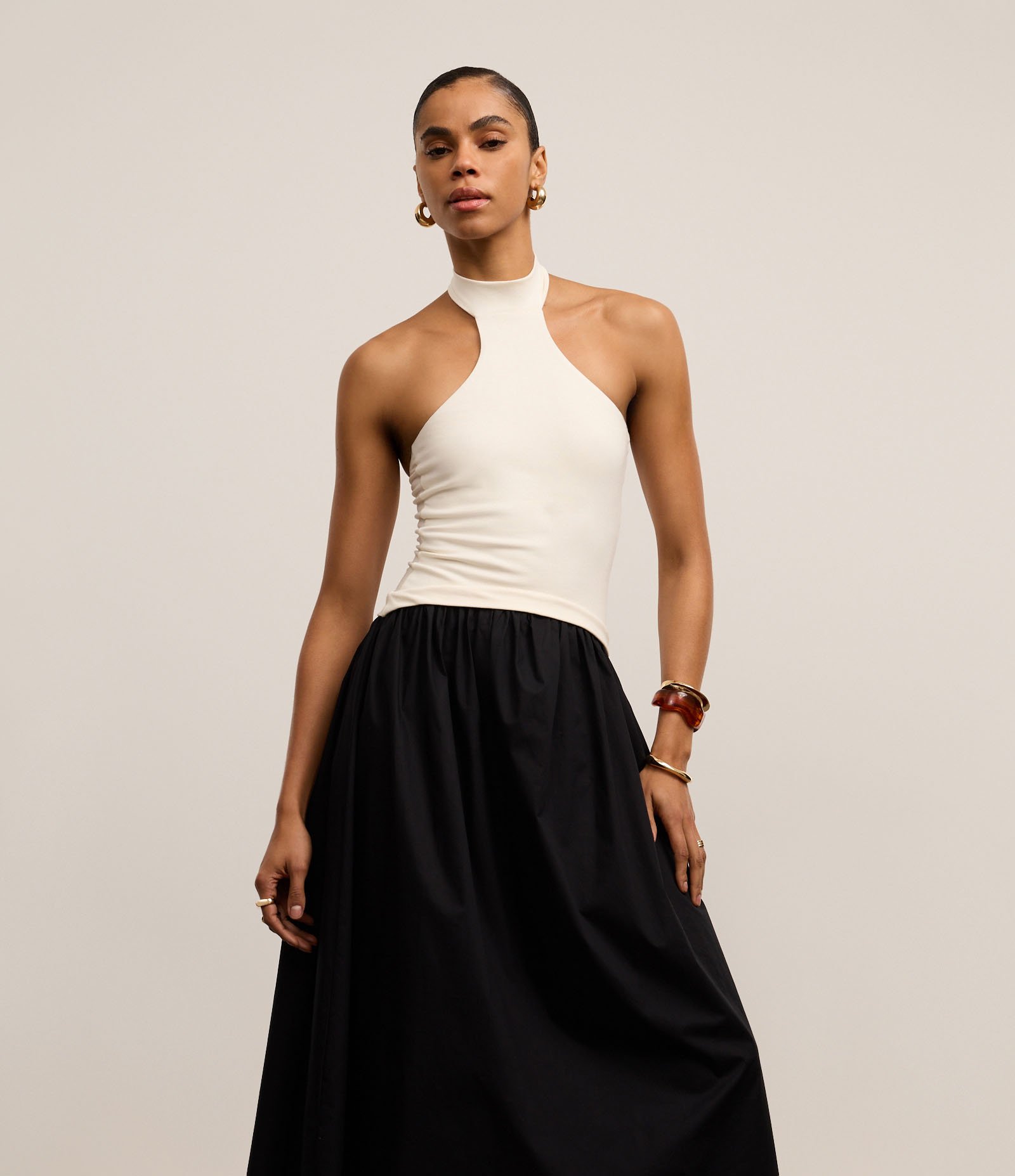 Vestido Evasê New Midi em Ribana com Gola Halter Preto/Branco 2