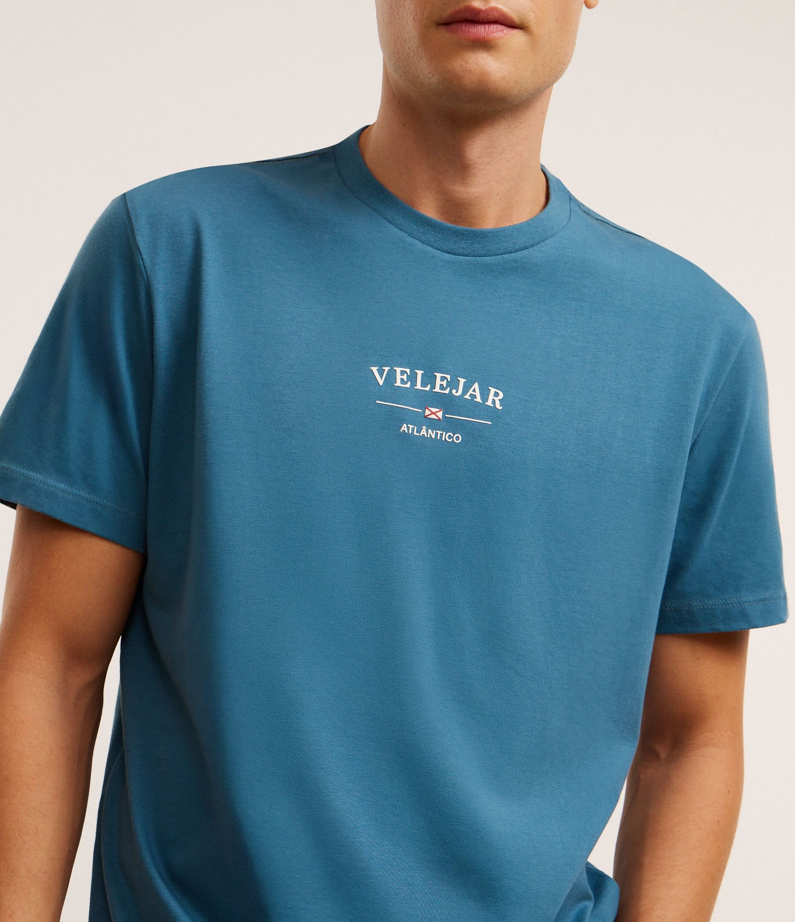 Camiseta Comfort em Algodão com Estampa Lettering Velejar Azul 3