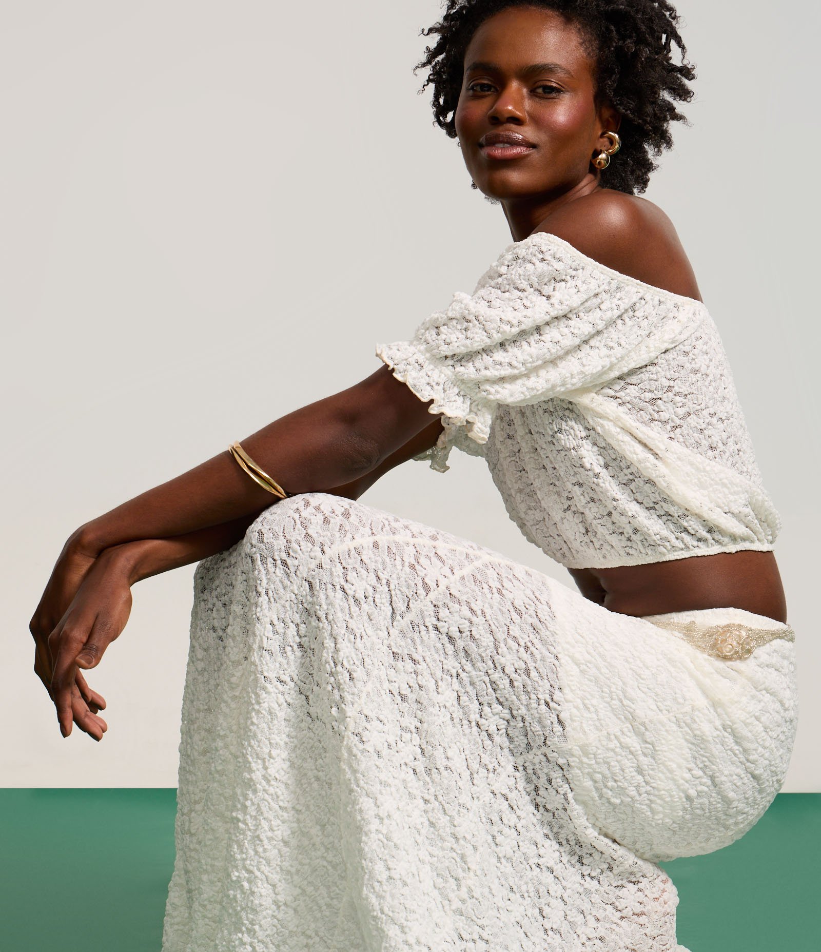 Blusa Cropped em Renda com Textura Floral Branco 4