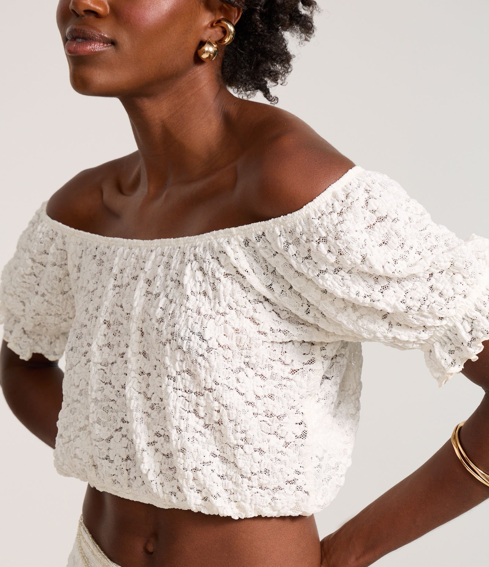 Blusa Cropped em Renda com Textura Floral Branco 3