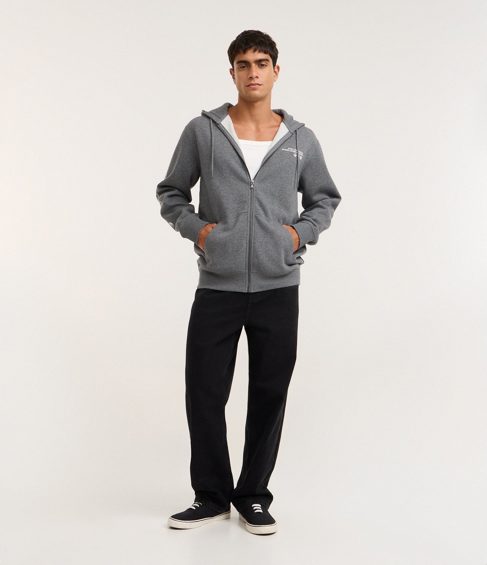 Casaco em Moletom com Estampa Localizada Cinza 2