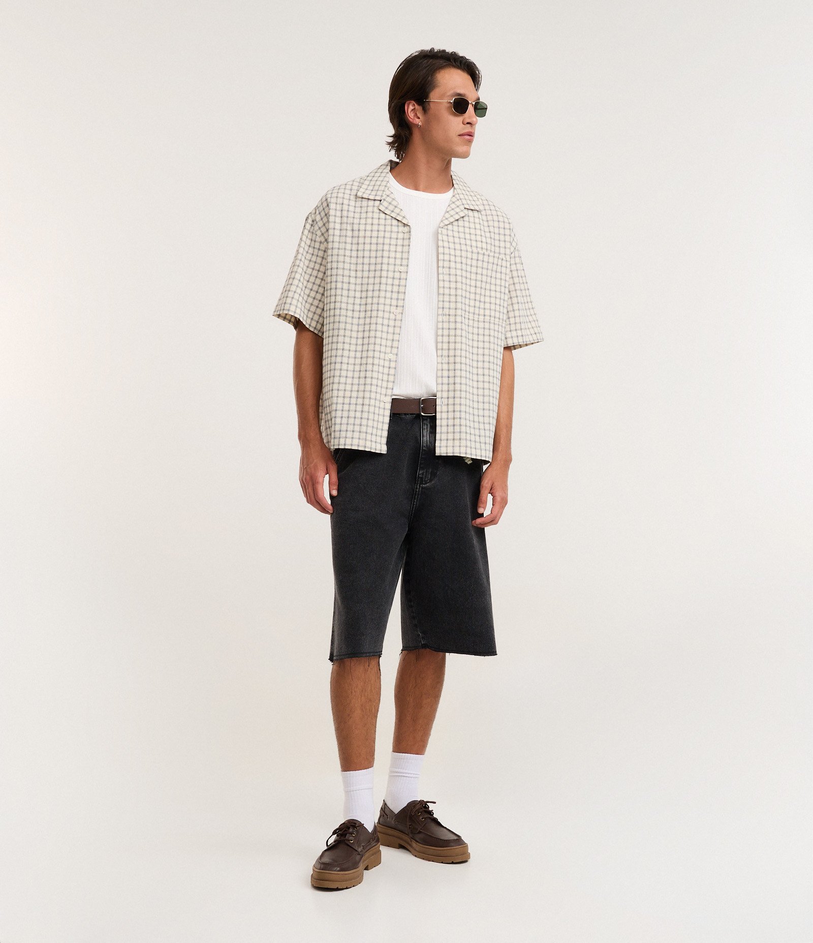 Camisa Boxy  em Tricoline Xadrez texturizada com Bordado nas costas Bege 2