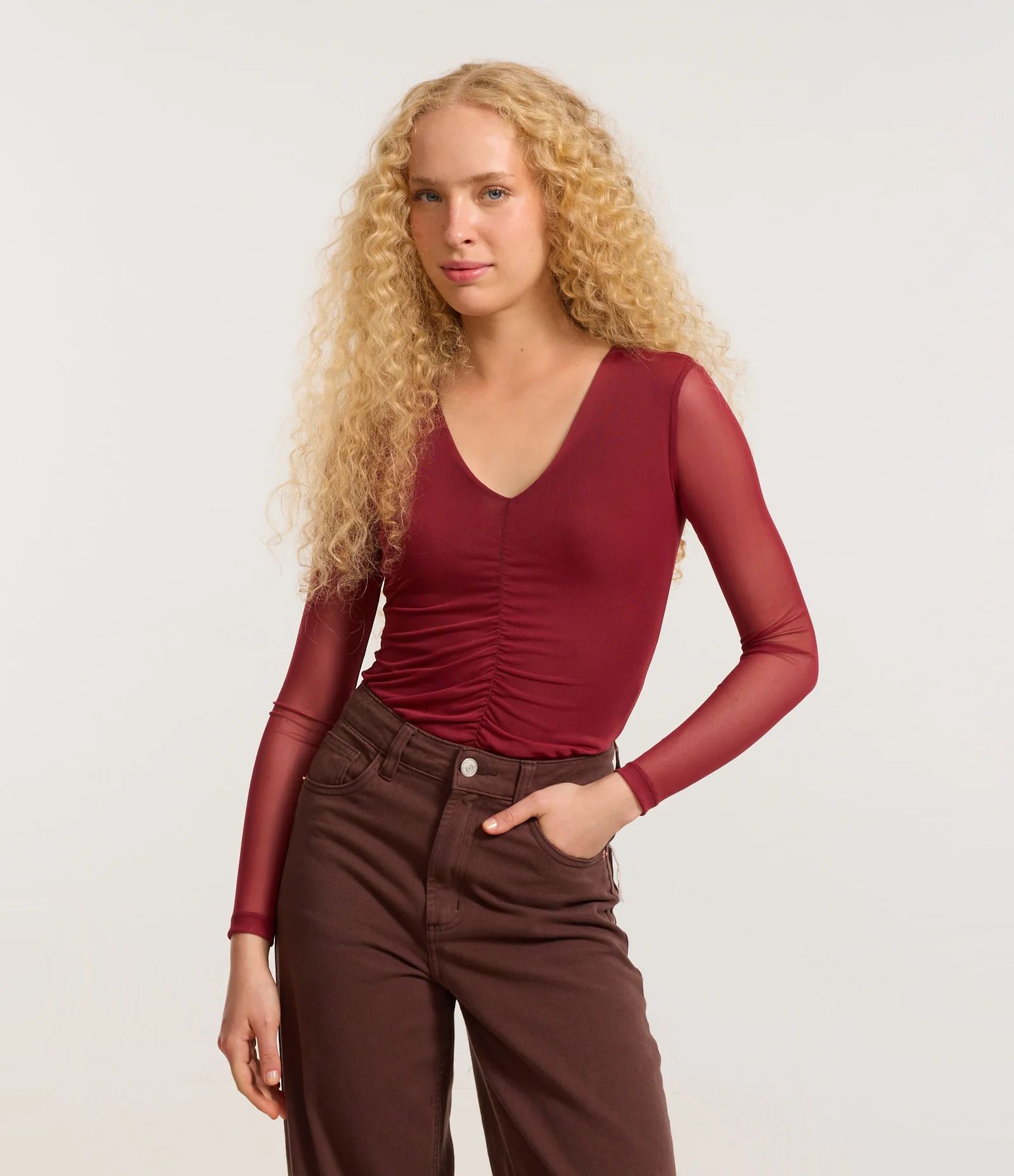 Body em Tule com Franzido Frontal e Manga Transparente Bordô 1