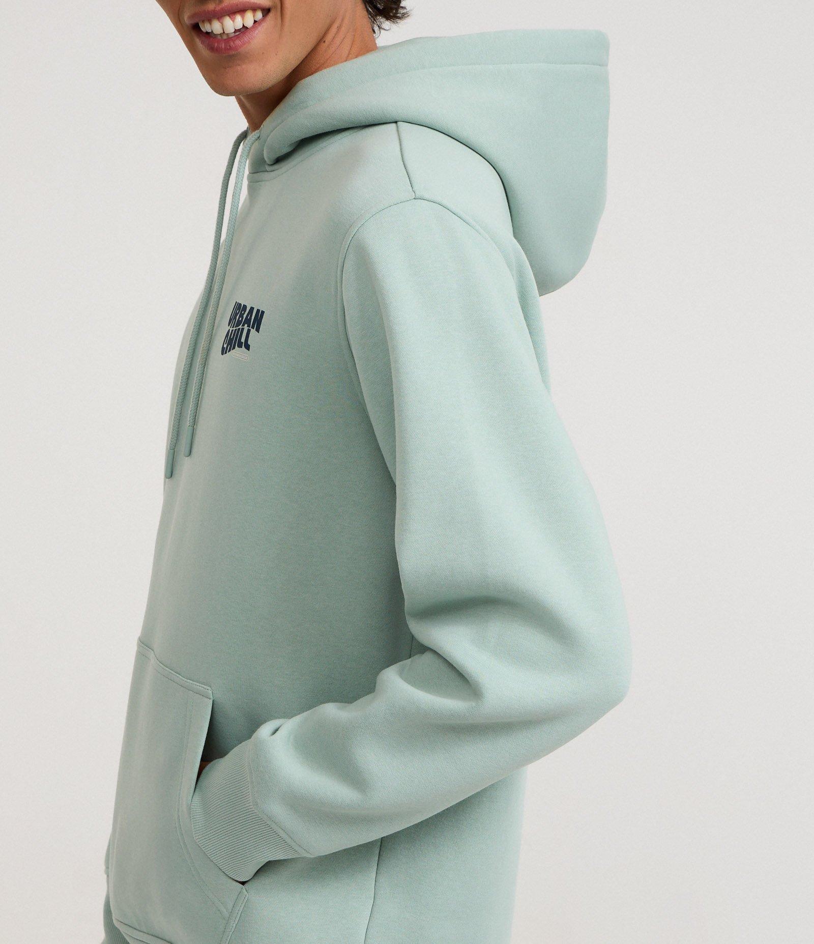 Casaco Comfort em Moletom com Felpa Estampa em Letras urban chill Verde 4