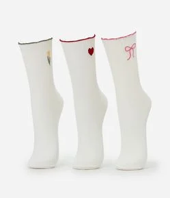 Kit 03 Meias Cano Alto em Algodão Canelado com Bordados Delicados e Frufru