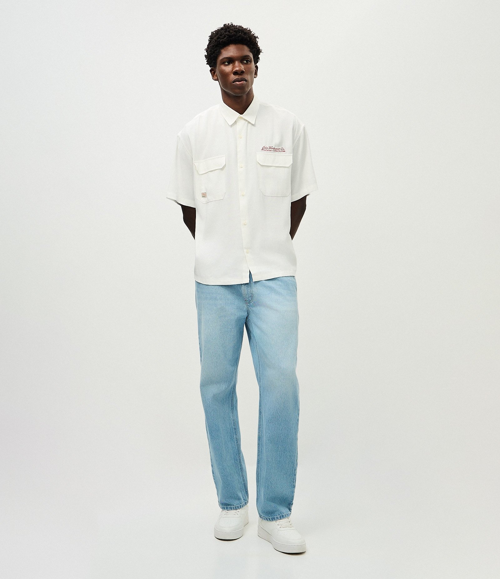 Camisa Oversized Texturizado com Lettering Bordado no Peito Branco 2