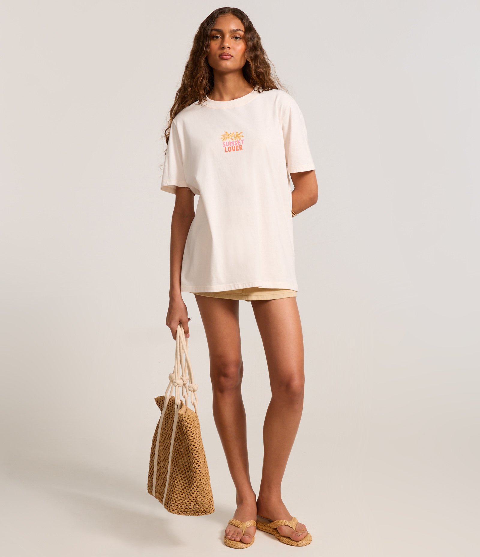 Camiseta T-shirt Alongada com Estampa Sunset Bege 2