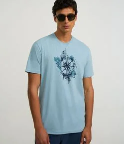 Camiseta em Algodão com Estampa Rosa dos Ventos em Aquarela