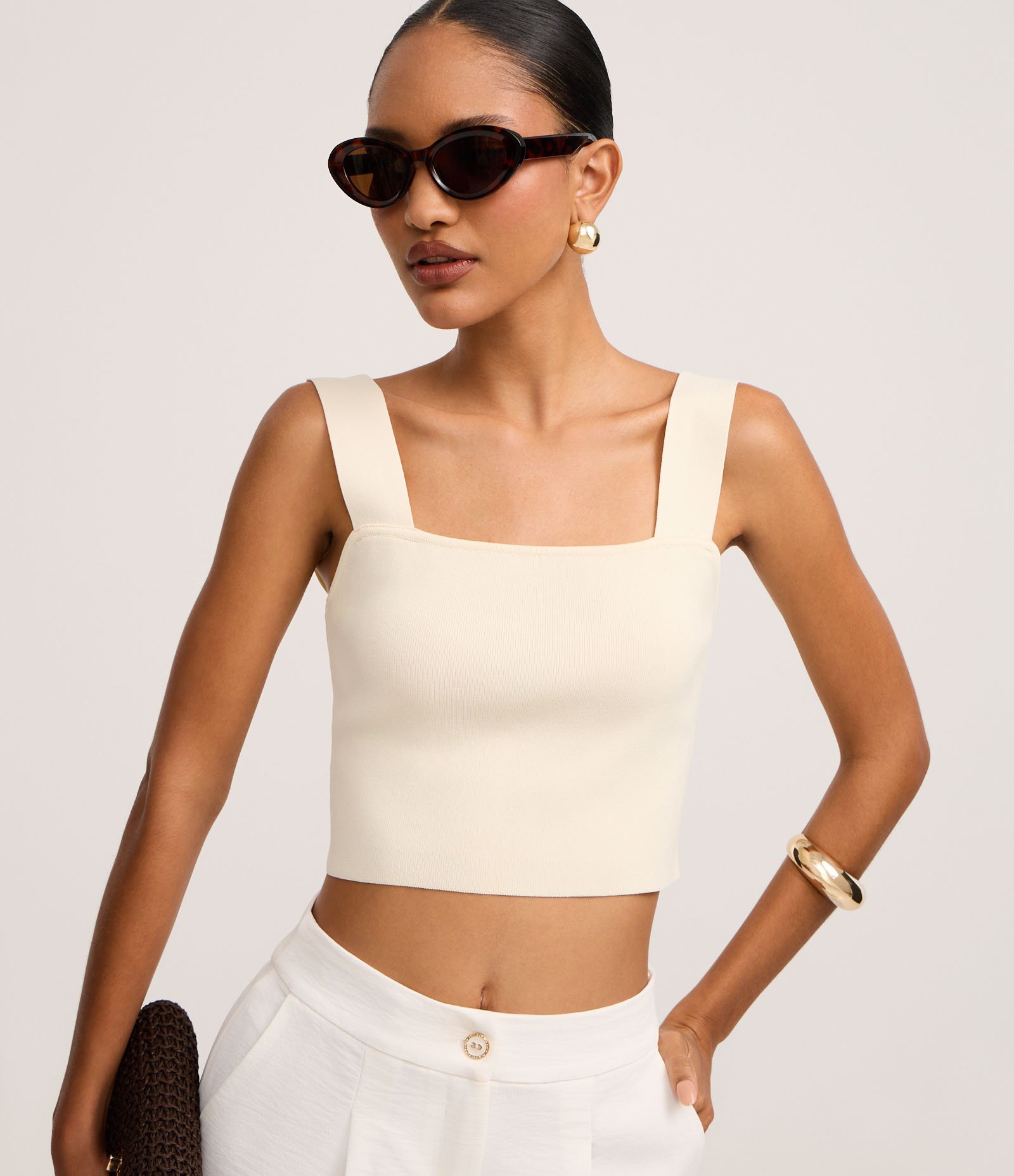 Blusa Cropped Canelada em Viscose com Decote Quadrado Off White 1