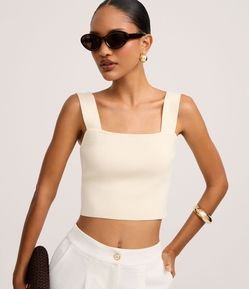 Blusa Cropped Canelada em Viscose com Decote Quadrado