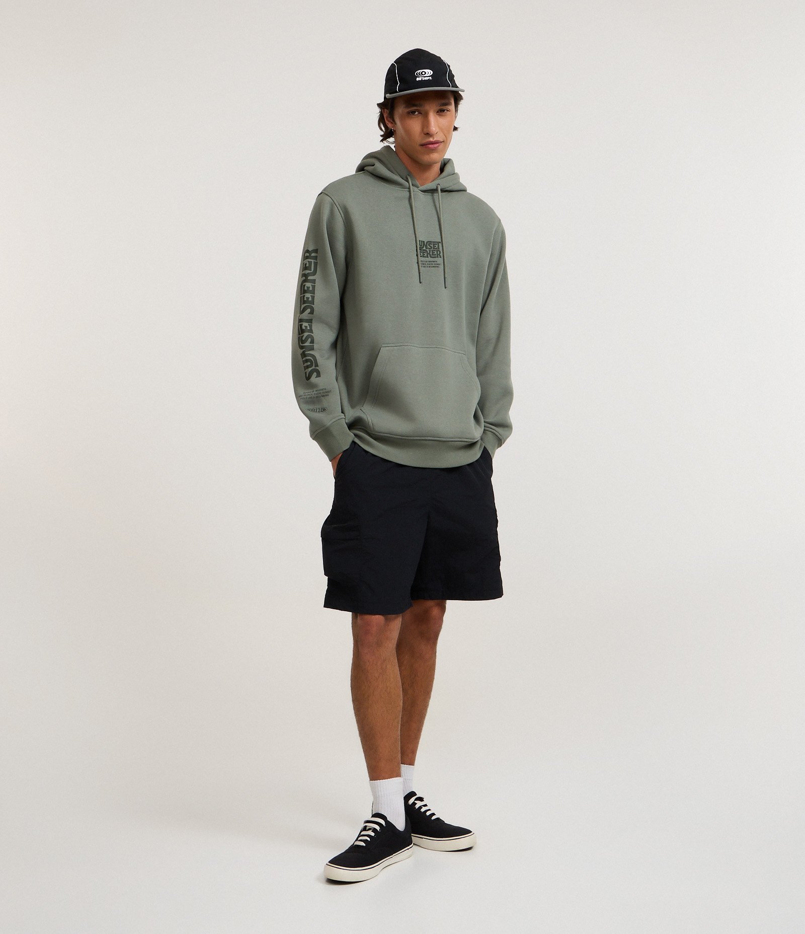 Casaco Comfort em Moletom com Felpa Bolso Canguru e Estampa Lettering Verde 2