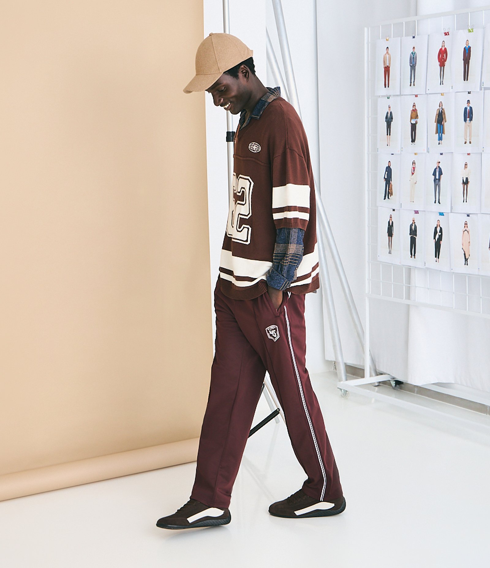 Camiseta Oversized Esportiva em Efeito Tricô Com Estampa e Bordado Marrom 3