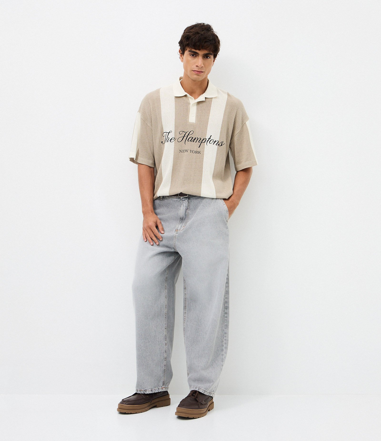 Camiseta Polo Oversized em Tricô Listrada com Bordado The Hamptons Bege 2