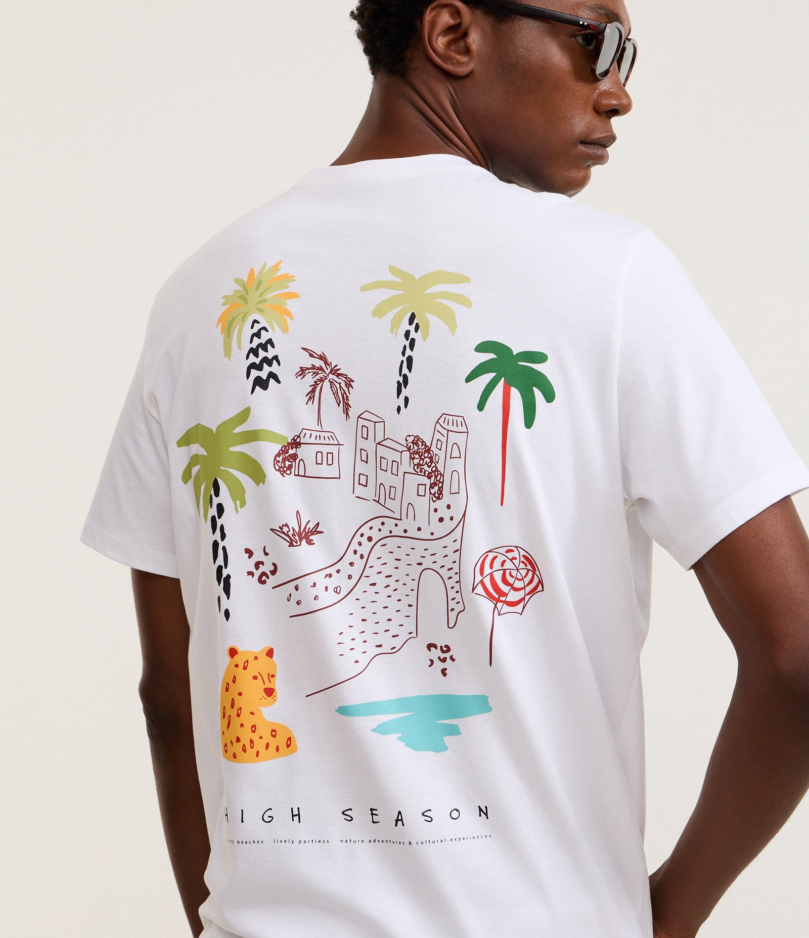 Camiseta Regular em Algodão com Estampa High Season Aquarela Branco 4