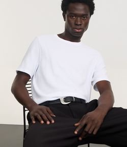 Camiseta Slim em Algodão com Textura Canelada